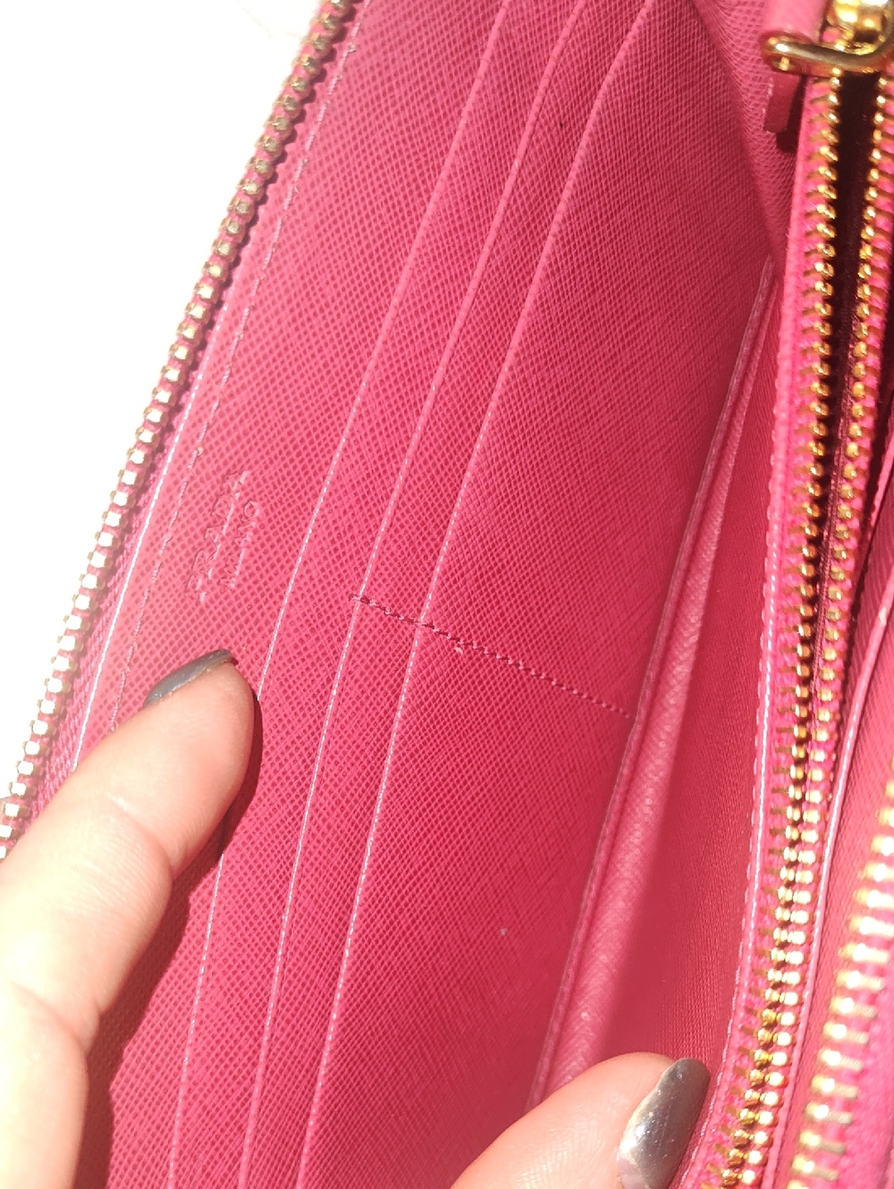 Authentic Prada Pink Saffiano Leather Bow Zip-Around Wallet  Retail $1300 - Picture 13 of 16